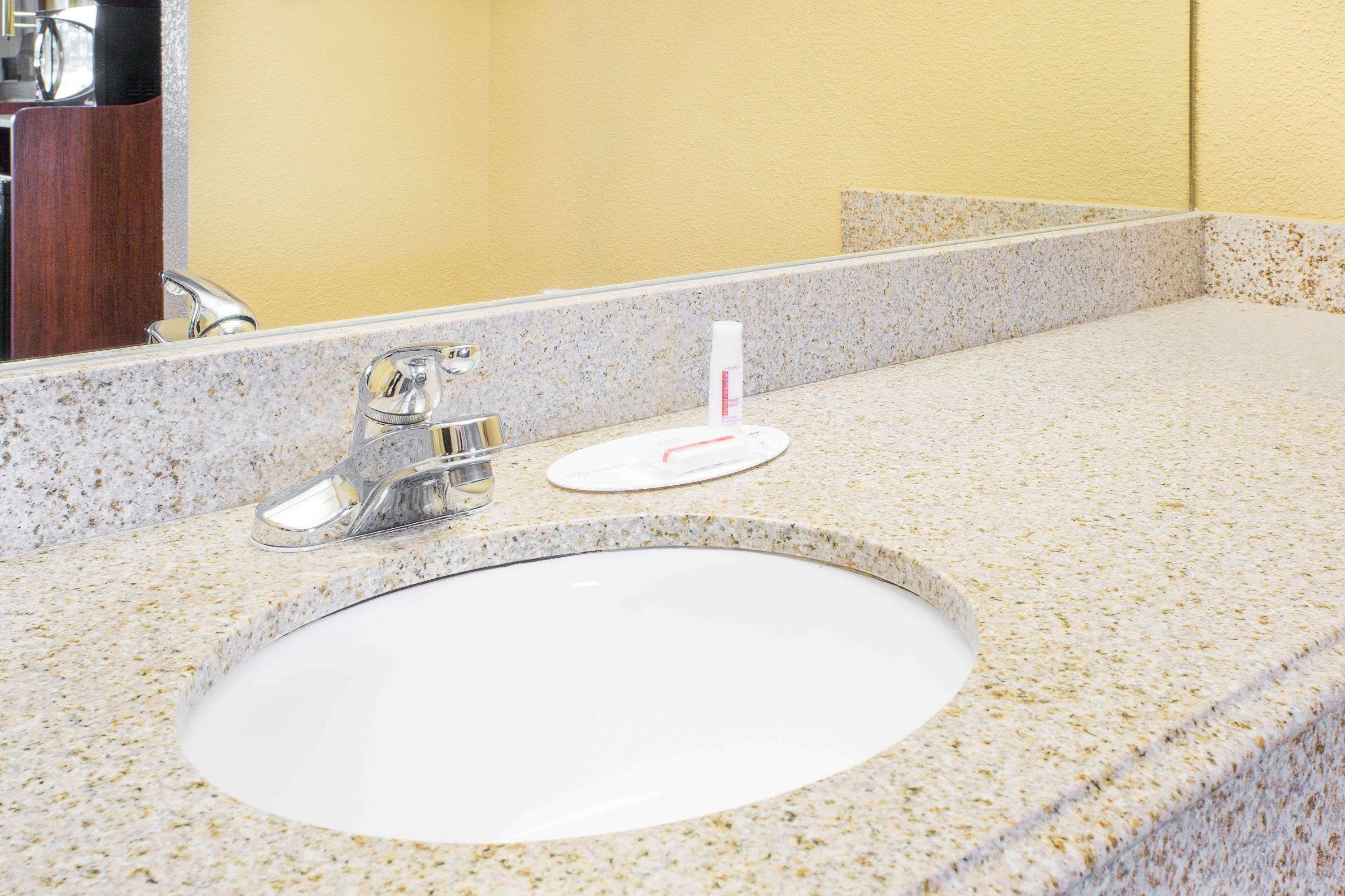 Days Inn By Wyndham N Little Rock East North Little Rock Εξωτερικό φωτογραφία